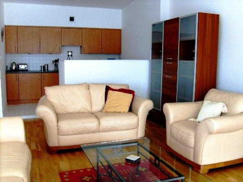 Hotel Dreamhouse Apartments Glasgow Matrix