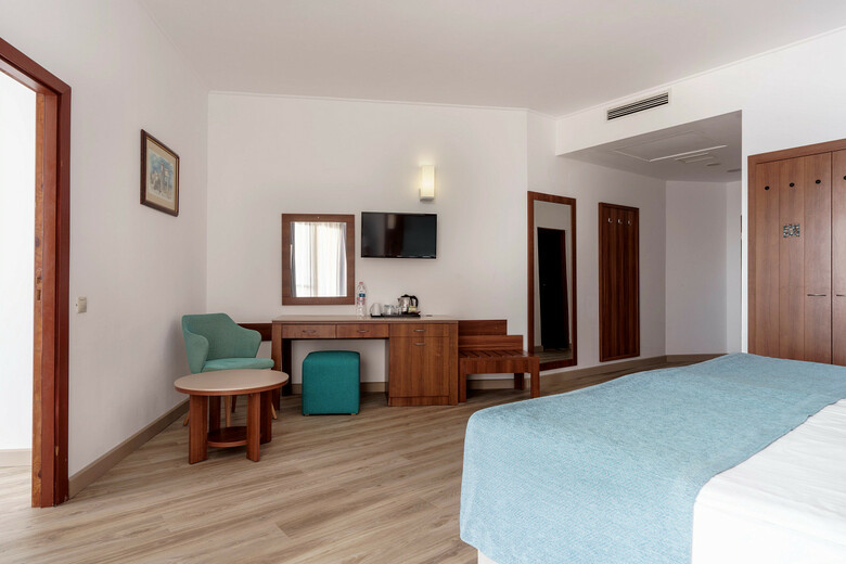 Hotel Alua Helios Bay
