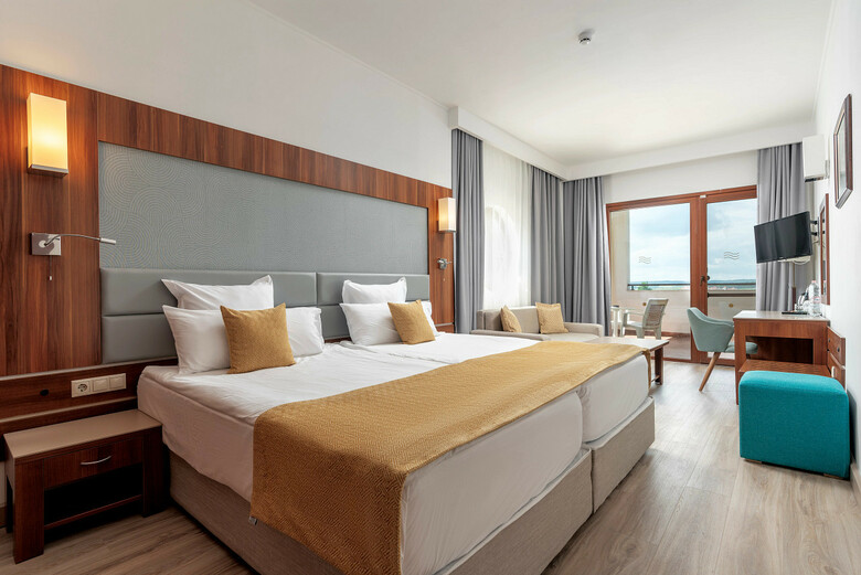 Hotel Alua Helios Bay