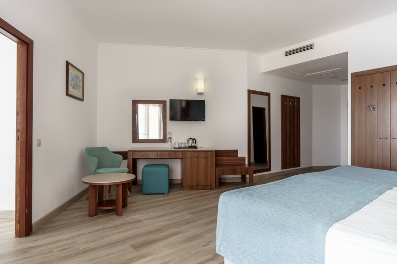 Hotel Alua Helios Bay