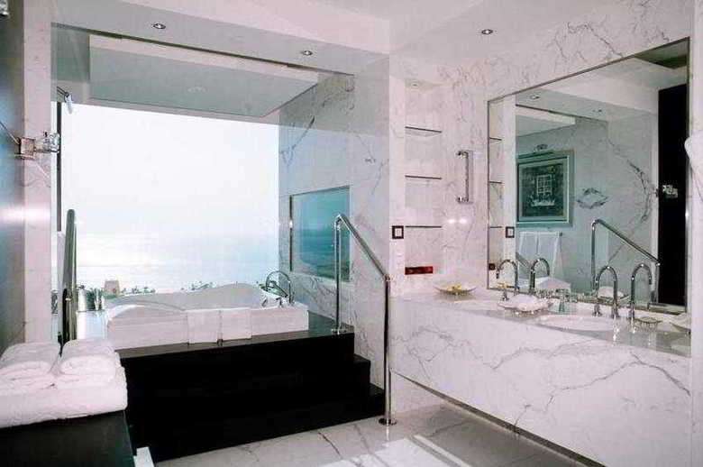 Hotel Le Royal (std Sea View)