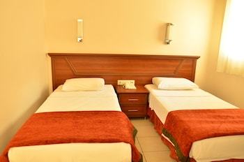 Hotel Julian Forest Suites