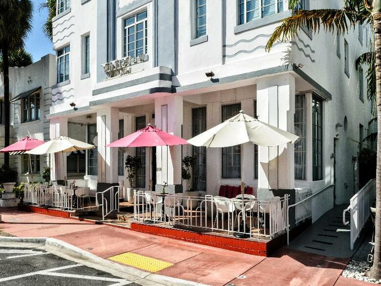 Whitelaw Hotel