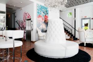 Whitelaw Hotel
