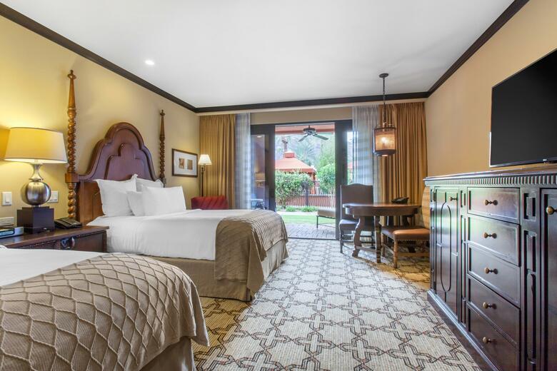 Hotel Montelucia Resort & Spa