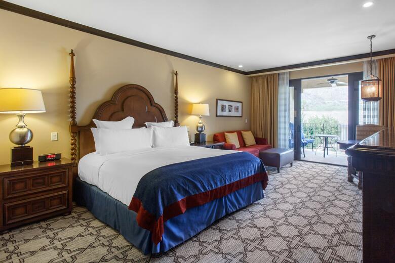 Hotel Montelucia Resort & Spa