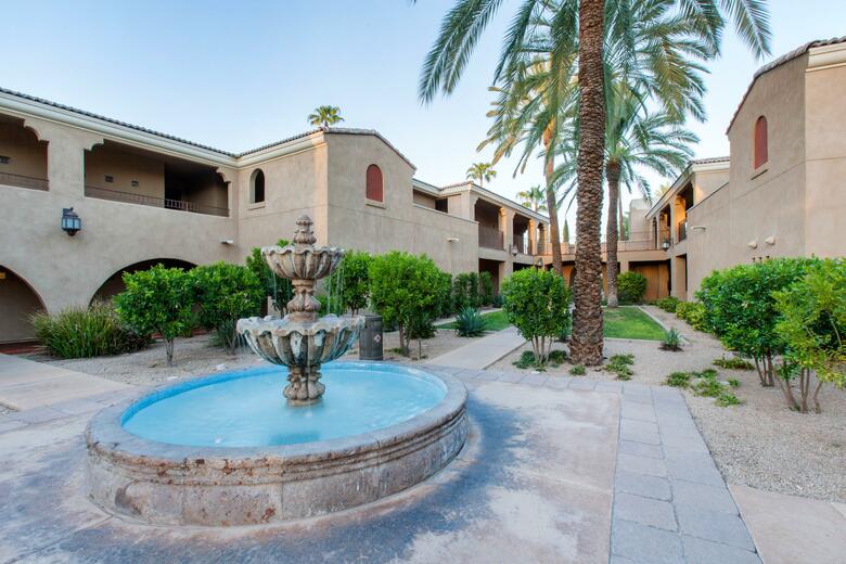Hotel Montelucia Resort & Spa