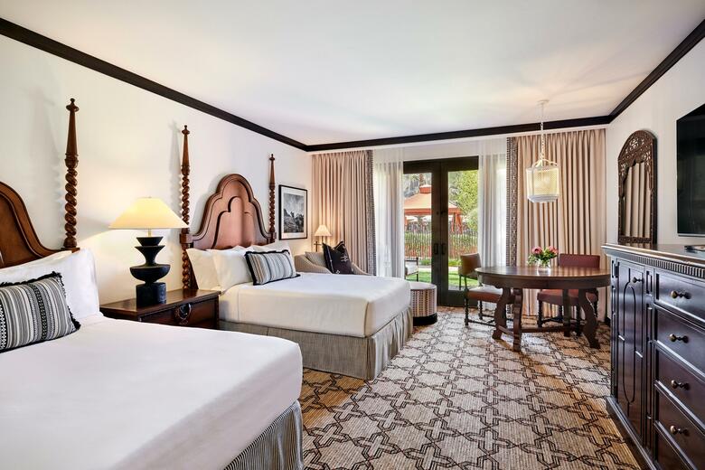 Hotel Montelucia Resort & Spa