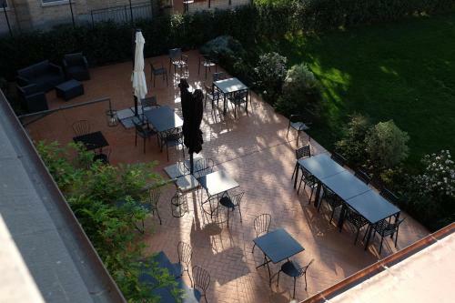 Hostal La Rocca Guest House & Spa
