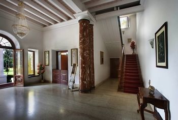 Hotel Jayamahal Palace