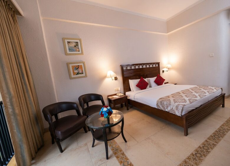 Hotel Neelam The Grand