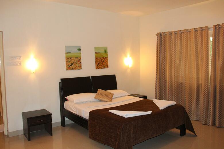 Hotel Surya Sangolda