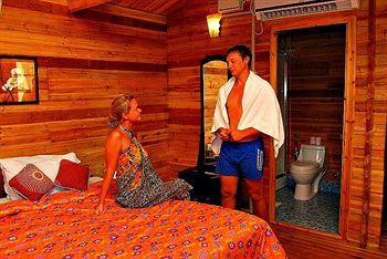 Hotel Paradise Village Beach Resort