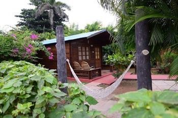 Hotel Paradise Village Beach Resort