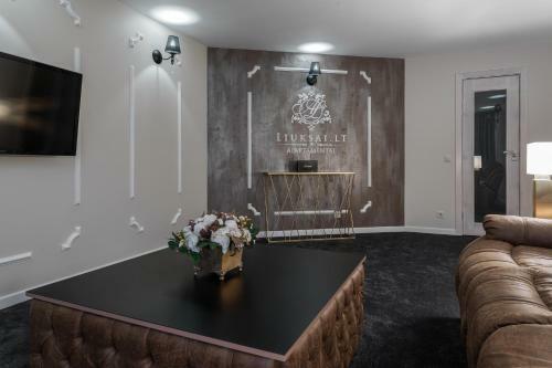 Deluxe Jacuzzi Apartment