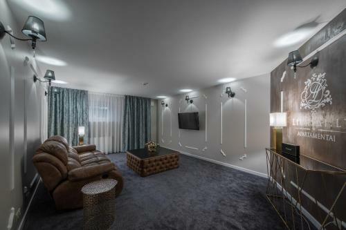 Deluxe Jacuzzi Apartment