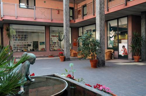 Marina Palace Hotel & Congress Hall