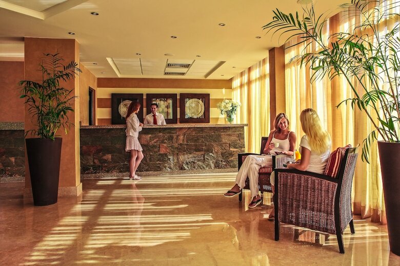 Hotel Sol Y Mar Ivory Suites