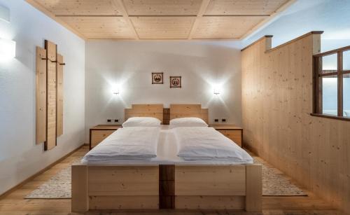 Hostal Ciasa Roenn