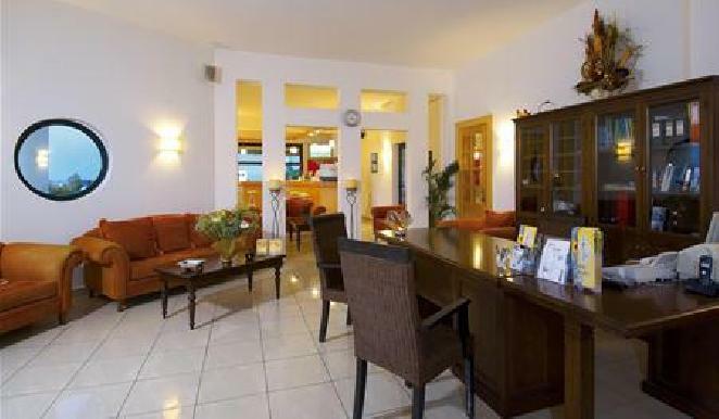 Hotel Golden Villas