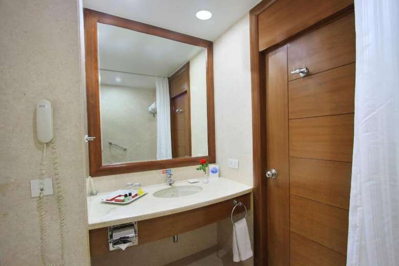 Nandhana Grand Hotel