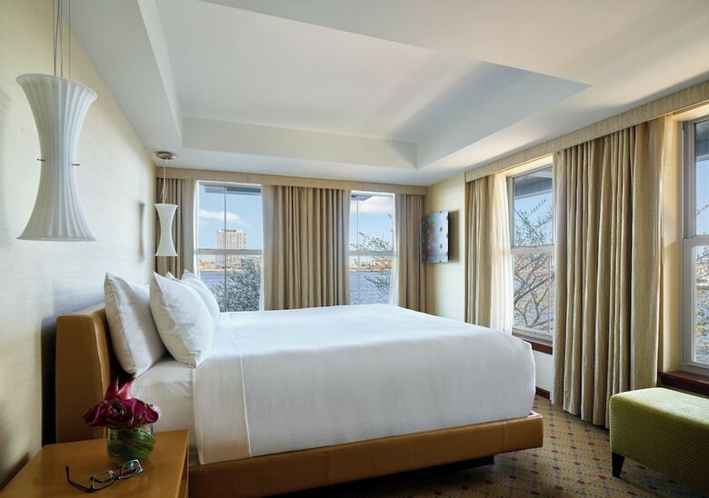 Battery Wharf Hotel, Boston Waterfront