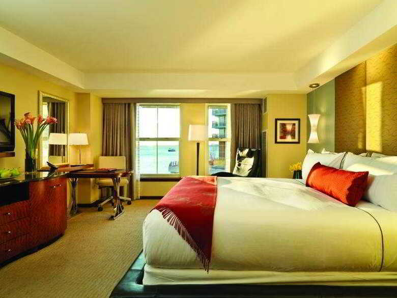 Battery Wharf Hotel, Boston Waterfront