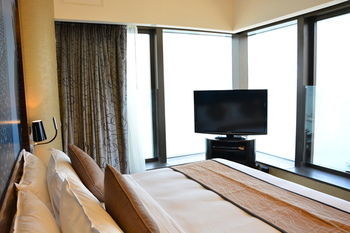 Hotel Harbour Grand Hong Kong