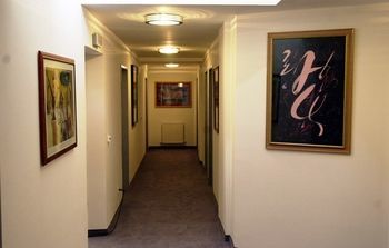 Art Hotel Binders