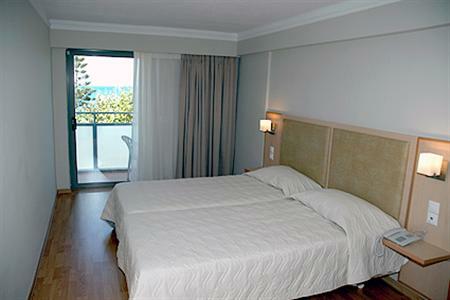 Hotel Triton