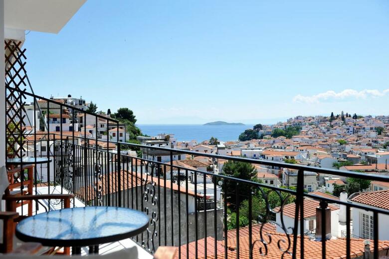 Aparthotel Stefanis House