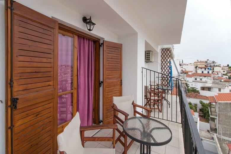 Aparthotel Stefanis House