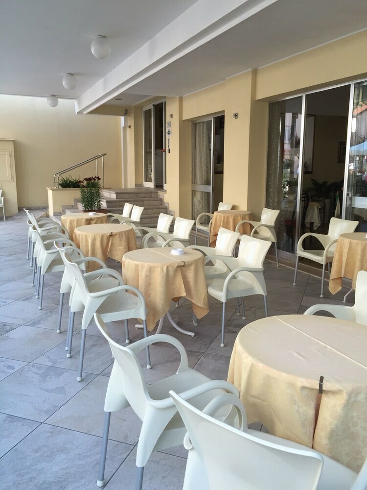 Hotel Angela