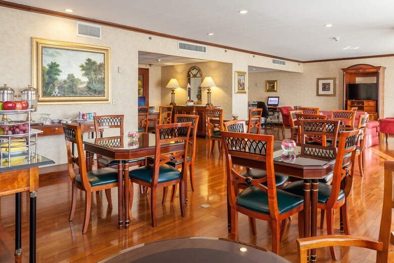 Hotel Barcel� Guatemala City