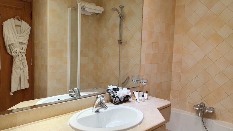 Hotel Ras El Ain