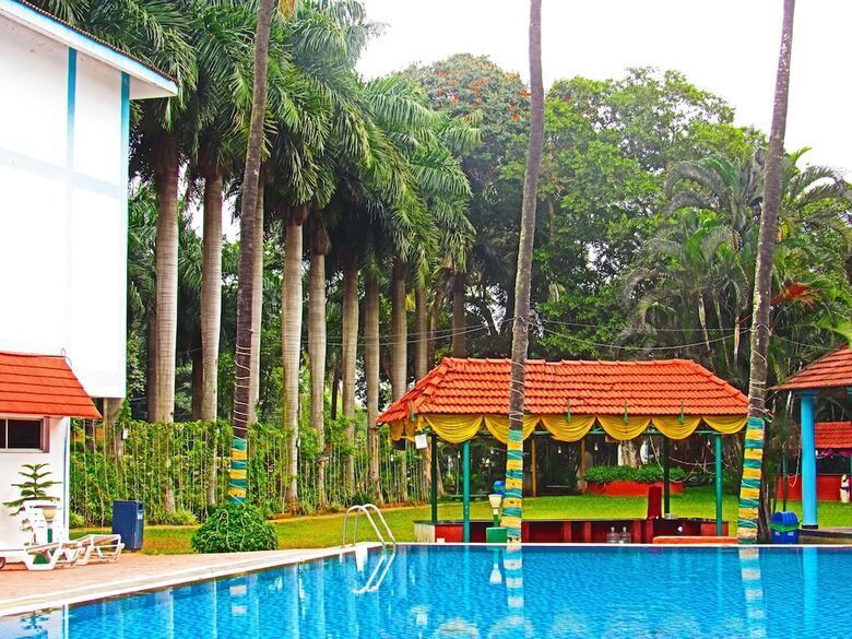 Hotel Ramanashree California Resort