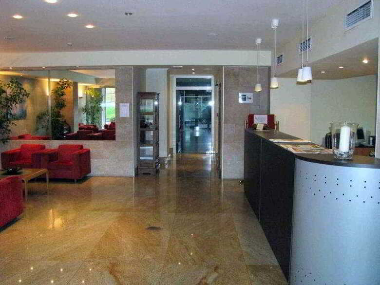 Hotel Longoria Avenida