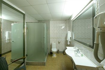 Avion Hotel