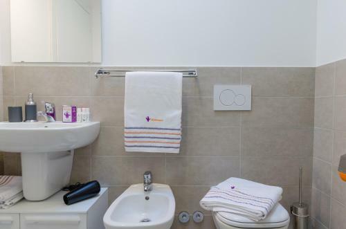 Marina's White Apartment