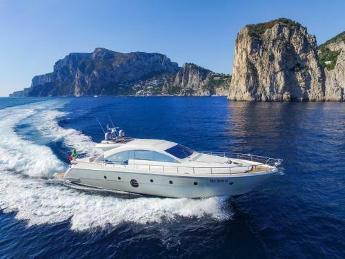 Capasecca Luxury Yacht