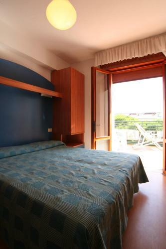 Hotel Midi