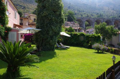 Bed And Breakfast Nefer