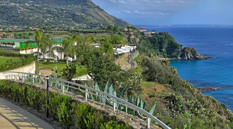 Hotel Blue Bay Resort
