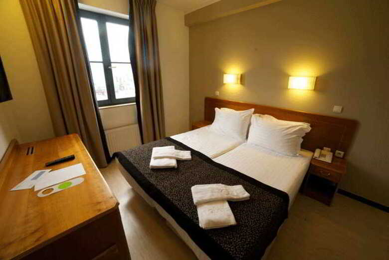 Hotel Floris Ustel Midi