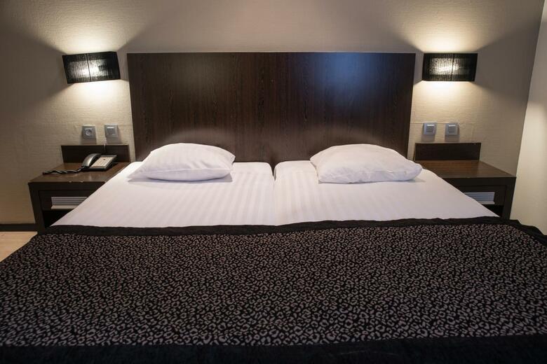 Hotel Floris Ustel Midi