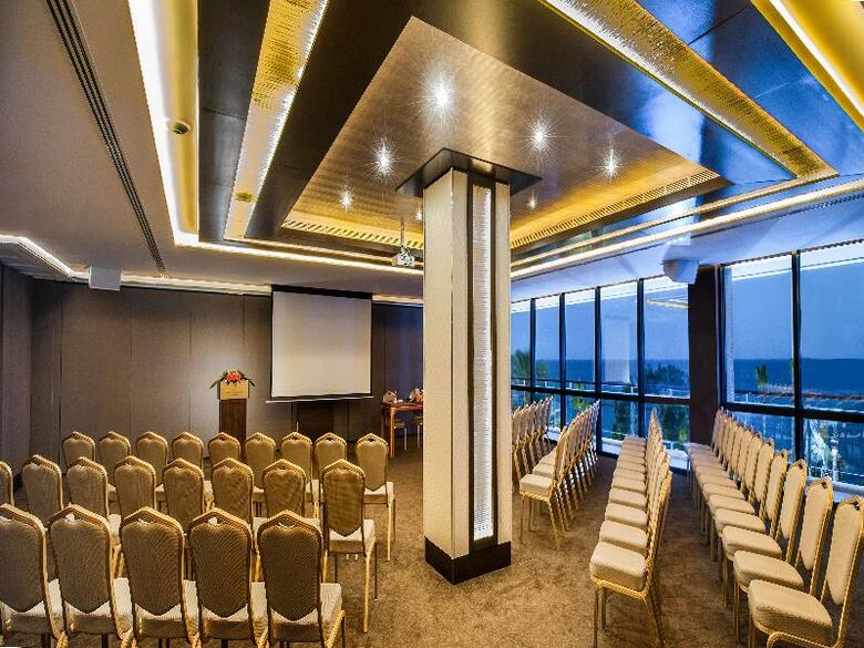 Amathus Beach Hotel