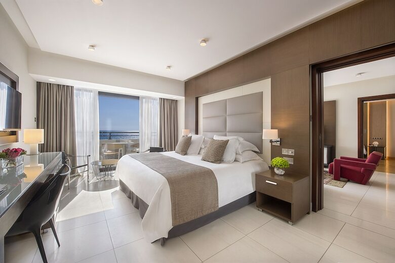 Amathus Beach Hotel