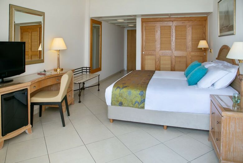 Hotel Atlantica Miramare Beach