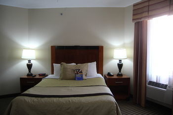 Hotel Monte Carlo Inns Barrie Suites