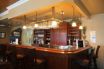 Hotel Monte Carlo Inns Barrie Suites
